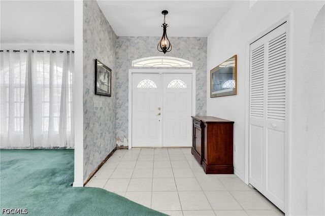 1352 Pine Siskin DR, Punta Gorda, FL 33950