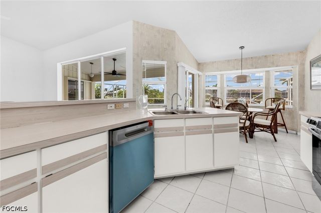 1352 Pine Siskin DR, Punta Gorda, FL 33950