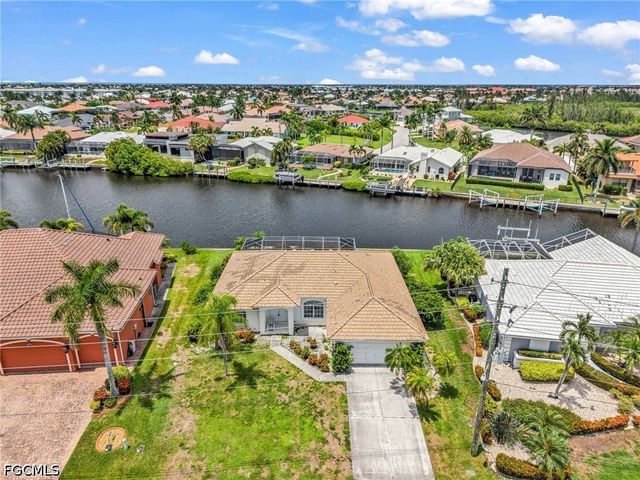 1352 Pine Siskin DR, Punta Gorda, FL 33950