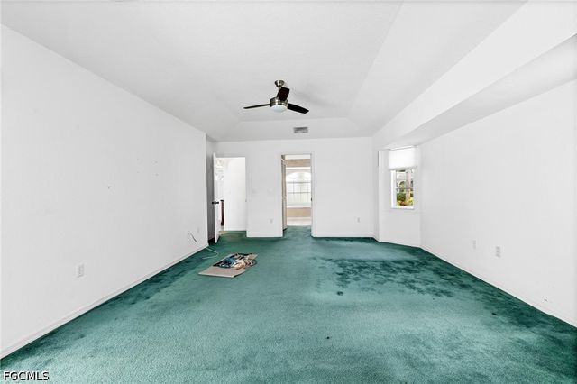 1352 Pine Siskin DR, Punta Gorda, FL 33950