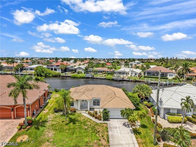 1352 Pine Siskin DR, Punta Gorda, FL 33950