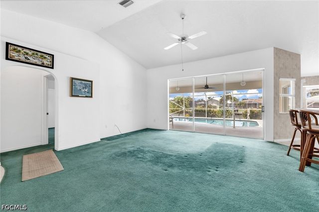 1352 Pine Siskin DR, Punta Gorda, FL 33950