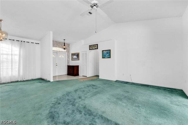 1352 Pine Siskin DR, Punta Gorda, FL 33950