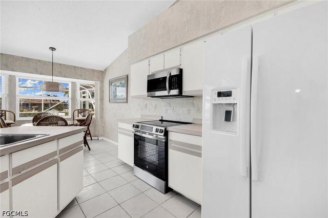 1352 Pine Siskin DR, Punta Gorda, FL 33950