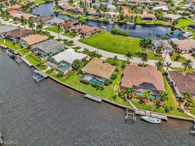 1352 Pine Siskin DR, Punta Gorda, FL 33950