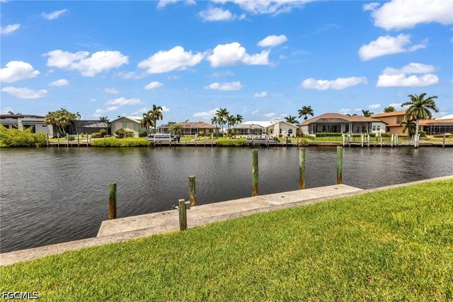 1352 Pine Siskin DR, Punta Gorda, FL 33950