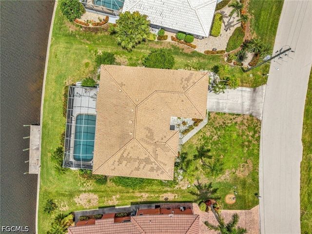 1352 Pine Siskin DR, Punta Gorda, FL 33950