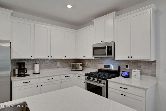 75610 PONDSIDE Lane, Yulee, FL 32097