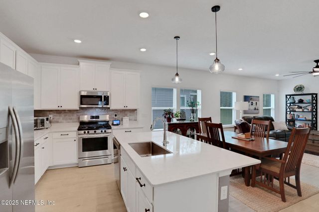 75610 PONDSIDE Lane, Yulee, FL 32097