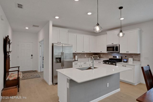 75610 PONDSIDE Lane, Yulee, FL 32097