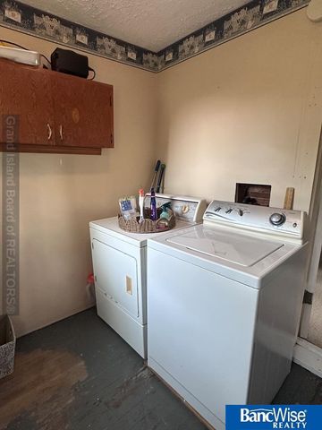 709 N Street, Aurora, NE 68818