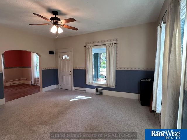 709 N Street, Aurora, NE 68818