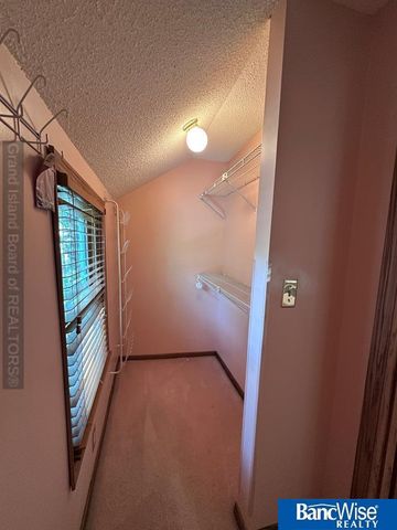 709 N Street, Aurora, NE 68818