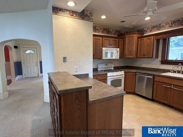 709 N Street, Aurora, NE 68818