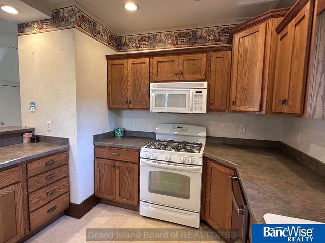 709 N Street, Aurora, NE 68818