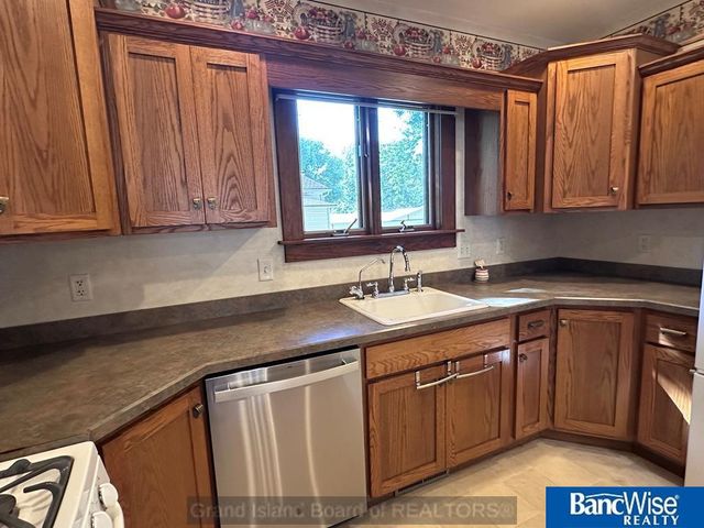 709 N Street, Aurora, NE 68818