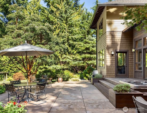 13223 NE Cambridge Crest Way, Bainbridge Island, WA 98110