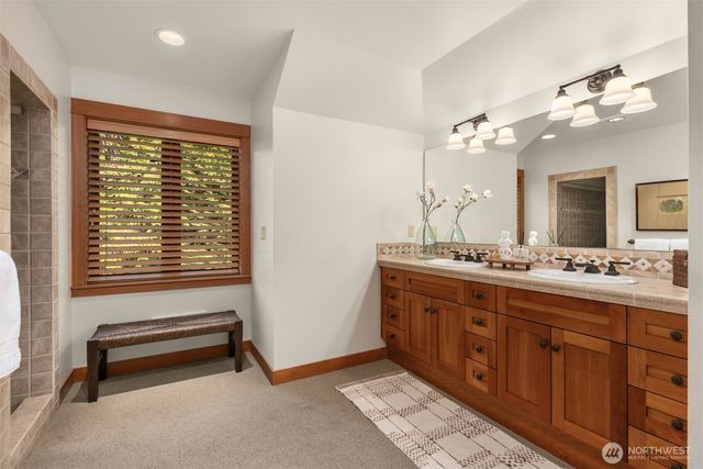 13223 NE Cambridge Crest Way, Bainbridge Island, WA 98110