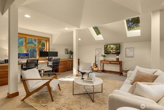 13223 NE Cambridge Crest Way, Bainbridge Island, WA 98110