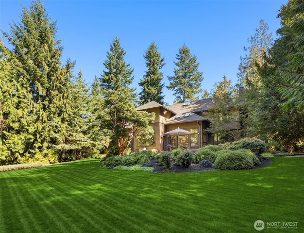 13223 NE Cambridge Crest Way, Bainbridge Island, WA 98110