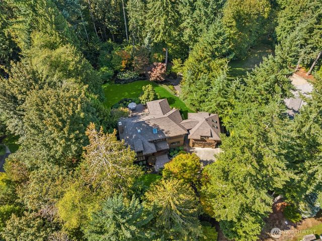 13223 NE Cambridge Crest Way, Bainbridge Island, WA 98110