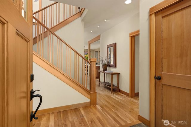 13223 NE Cambridge Crest Way, Bainbridge Island, WA 98110