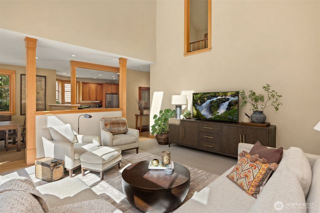 13223 NE Cambridge Crest Way, Bainbridge Island, WA 98110