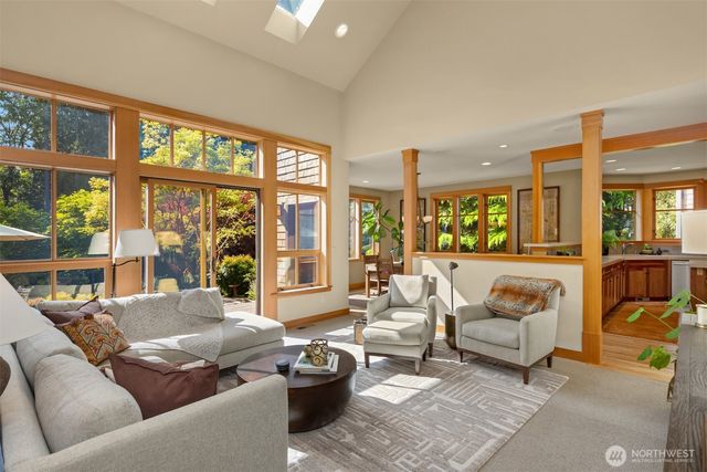 13223 NE Cambridge Crest Way, Bainbridge Island, WA 98110