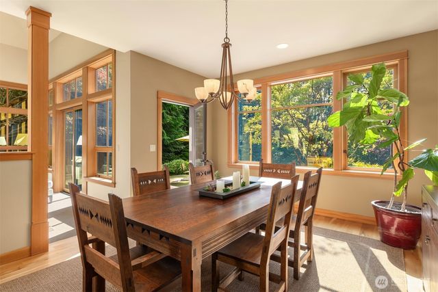 13223 NE Cambridge Crest Way, Bainbridge Island, WA 98110