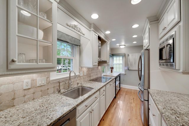 3982 Brunswick Avenue S, Saint Louis Park, MN 55416