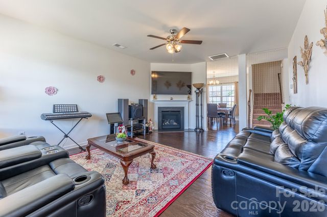 1239 Kent Downs Avenue SW, Concord, NC 28027