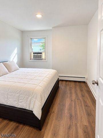 120 Spruce St, Paterson City, NJ 07501