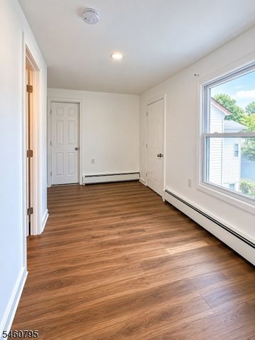120 Spruce St, Paterson City, NJ 07501