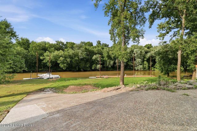 5415 River Creek Ct, Prospect, KY 40059