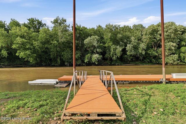5415 River Creek Ct, Prospect, KY 40059