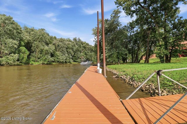 5415 River Creek Ct, Prospect, KY 40059