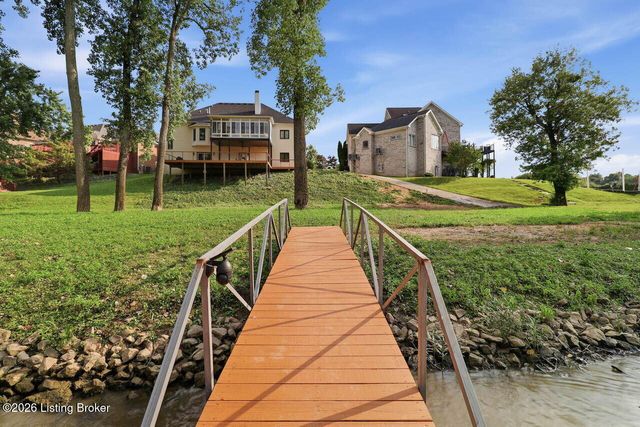 5415 River Creek Ct, Prospect, KY 40059
