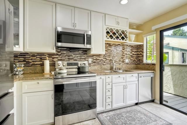 3304 Caminito Eastbluff 143, La Jolla (san Diego), CA 92037