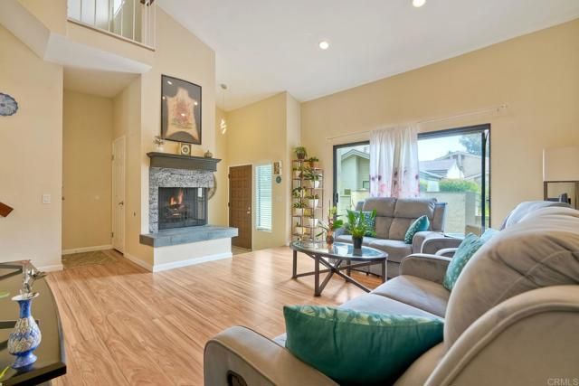 3304 Caminito Eastbluff 143, La Jolla (san Diego), CA 92037