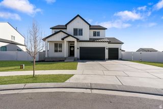 518 E STONEBRIAR DR, Eagle Mountain, UT 84005