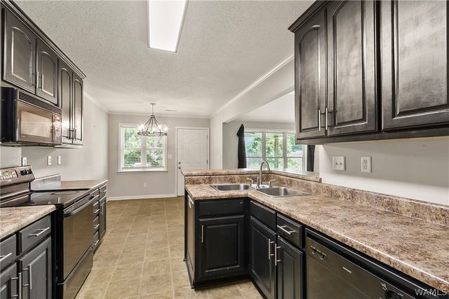 1992 Lenox, Tuscaloosa, AL 35405