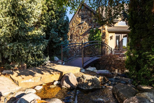 9685 N 5800 W, Highland, UT 84003
