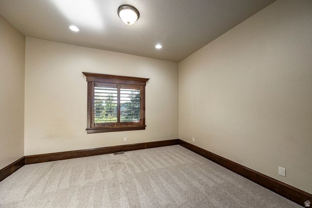 9685 N 5800 W, Highland, UT 84003