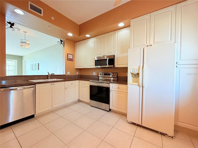 29 HARBOUR ISLE PH01, Hutchinson Island, FL 34949