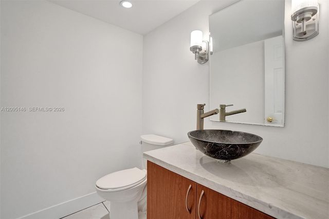16500 NE 27th Avenue 53, North Miami Beach, FL 33160