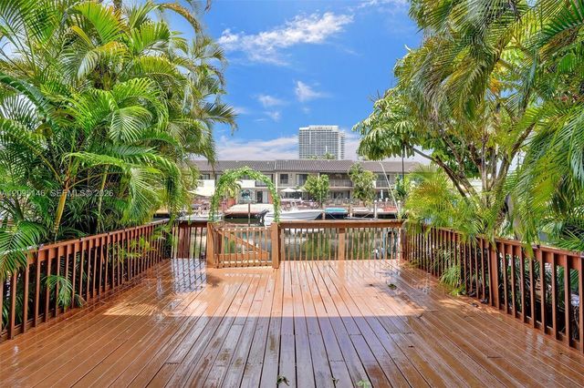 16500 NE 27th Avenue 53, North Miami Beach, FL 33160