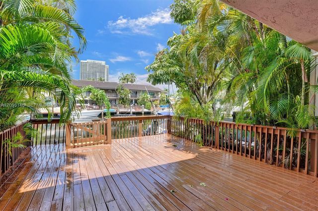 16500 NE 27th Avenue 53, North Miami Beach, FL 33160