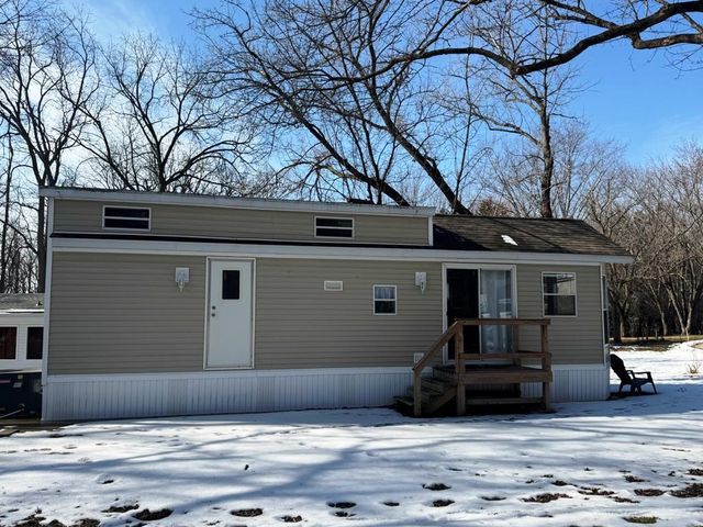 506 Sunset Circle, Edgerton, WI 53534