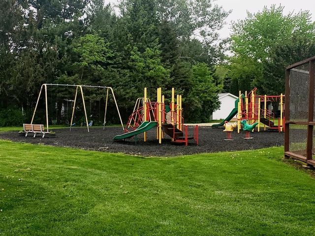 506 Sunset Circle, Edgerton, WI 53534