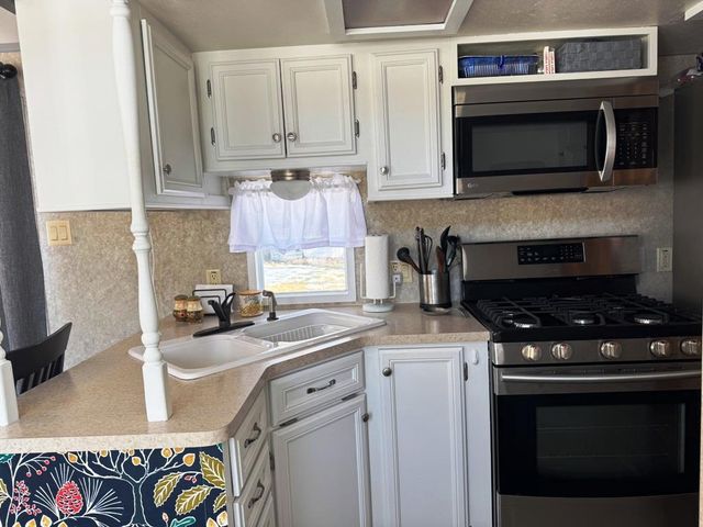 506 Sunset Circle, Edgerton, WI 53534